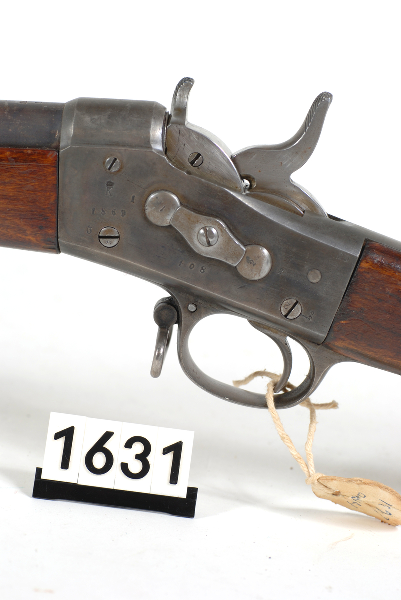Temintongevær modell 1857 som er omgjort fra 12 mm til 6 mm Flobert. Våpenet ble approbert so øvingsgevær til bruk i 1884.