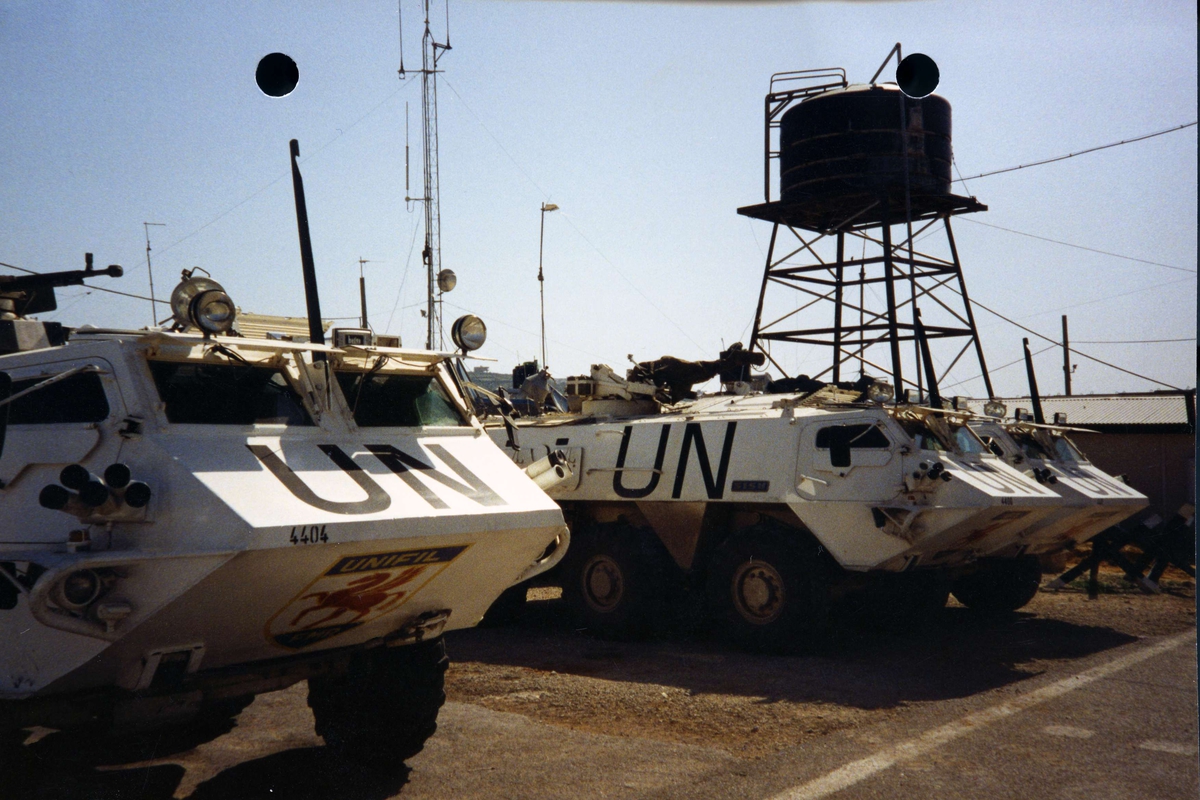 FMR (Force Mobile Reserve) har den finskproduserte Sisu pansret personellkjøretøy (APC). En rask og slagkraftig vogn som setter seg i respekt. April 1994.