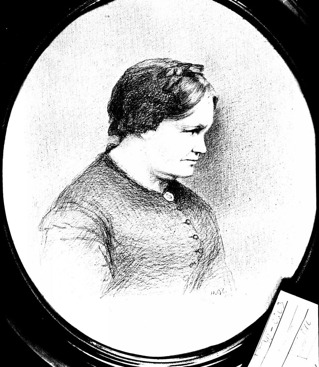 Tegnet portrett av Pauline Jacobsdatter Hoel (1810-1892). Hovinsholm, Helgøya.