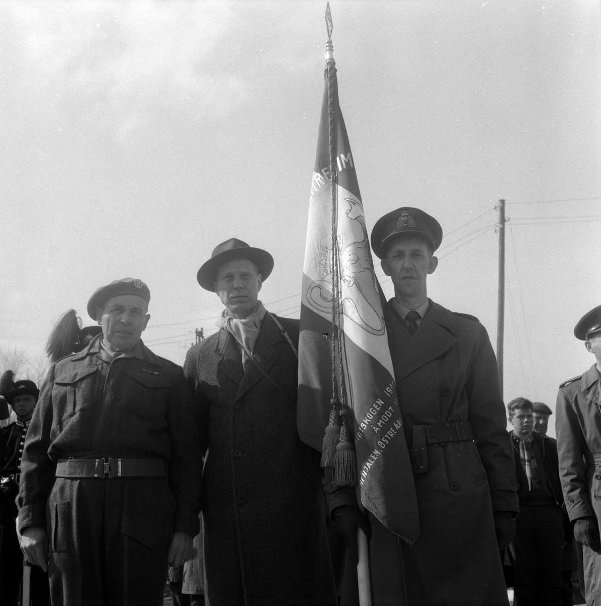 Midtskogen ved Elverum - Avduking av bauta 10.april 1960 - Krigsminnesmerke etter trefningene natt til 10.april 1940.