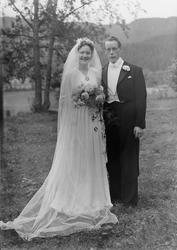 Hans Melhus med brud