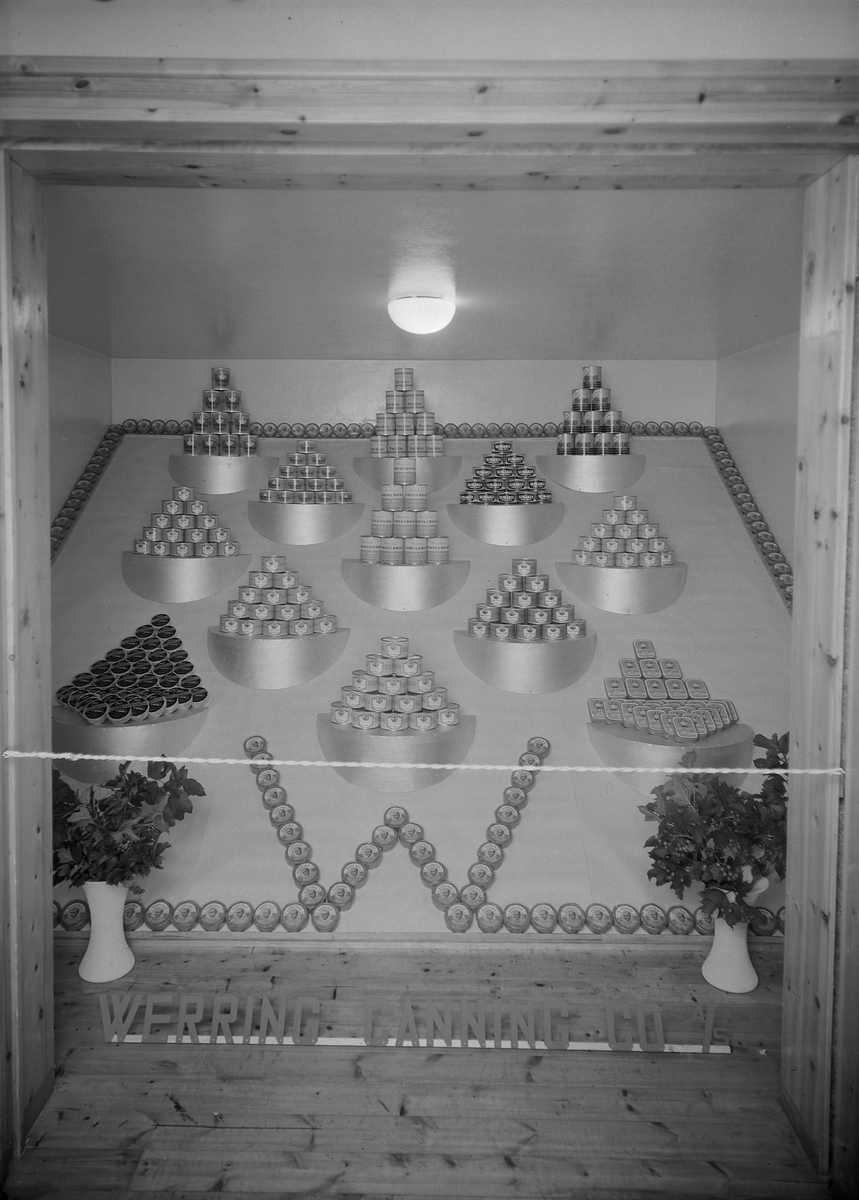 Nordmørsutstillinga i Kristiansund 1950. Werring Canning Co. A/S