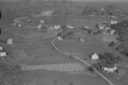 Børøysundet, Hestvika med Børøya i bakgrunnen.