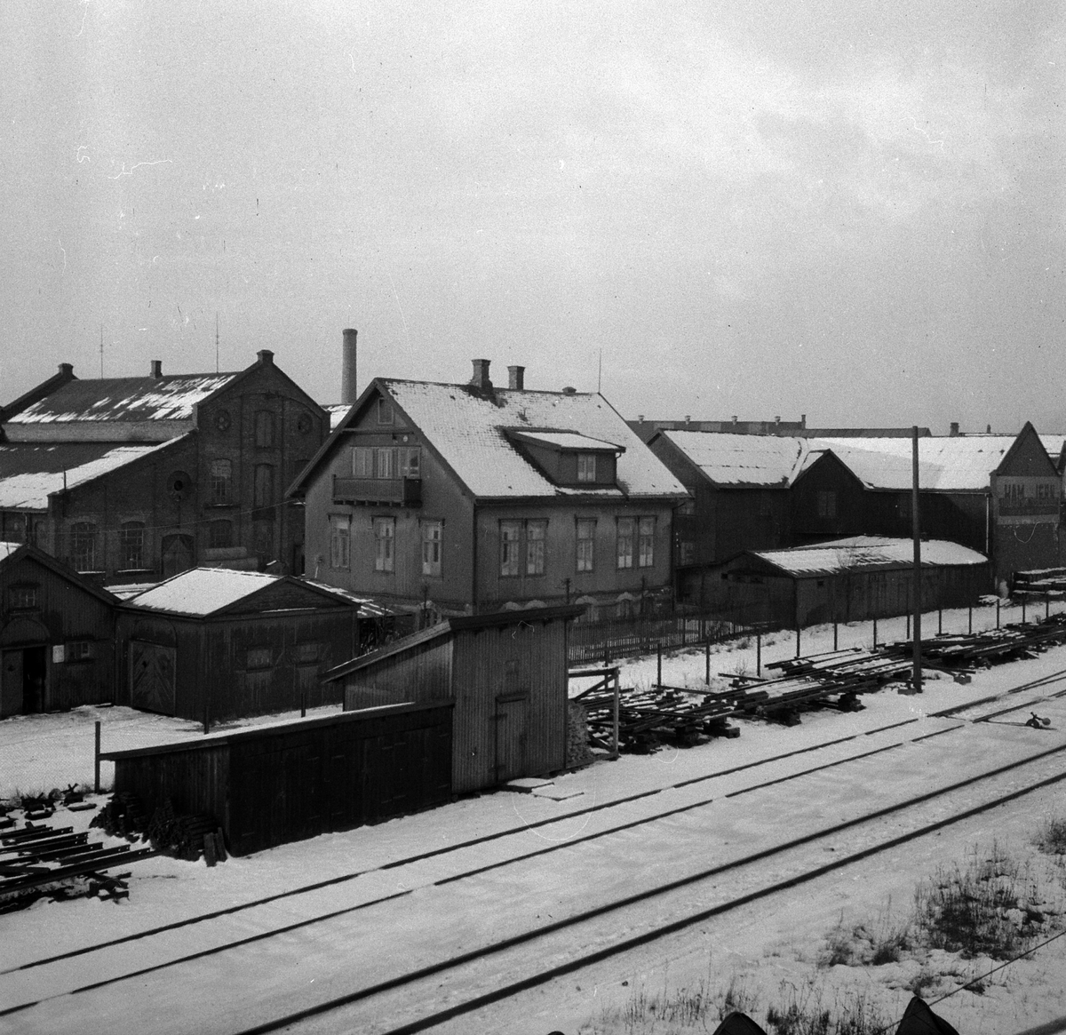 Hamar Jernstøperi og Mekansk verksted, Ham-Jern, Espern, eksteriør av fabrikkbygningene, kontorbygning,