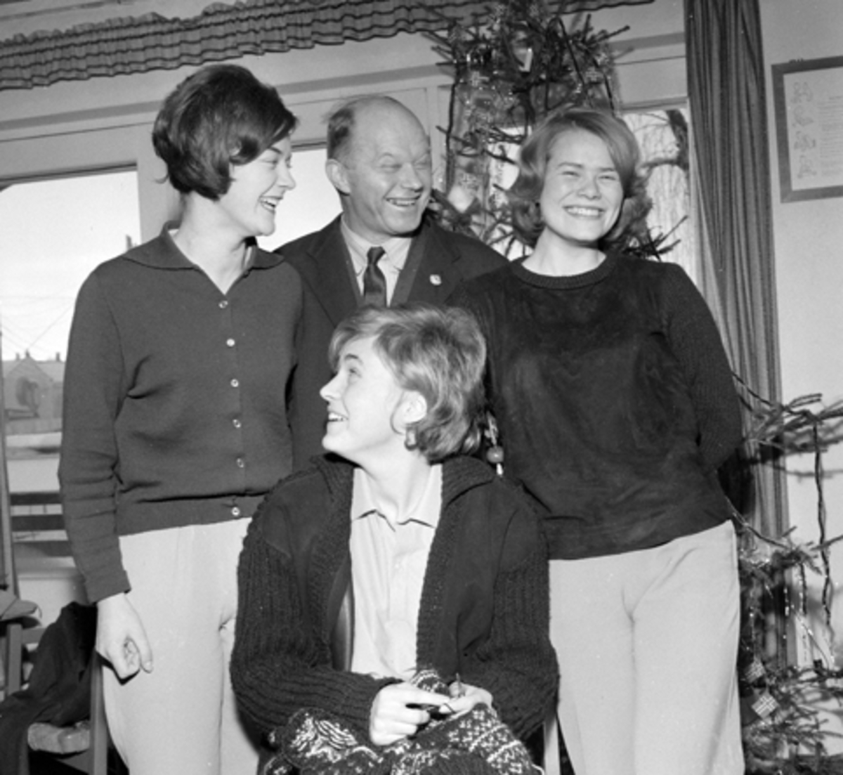 Fra venstre: Randi Elisabet Nilsen, Bjørn Norderhaug, Aud Groven. Foran Mette Rosenvinge. 
