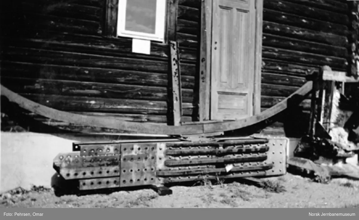 Jernbanemuseet på Disen: "Knutepunkt" fra brua over Vefsna ved Kvalfors og andre krigsskadde gjenstander