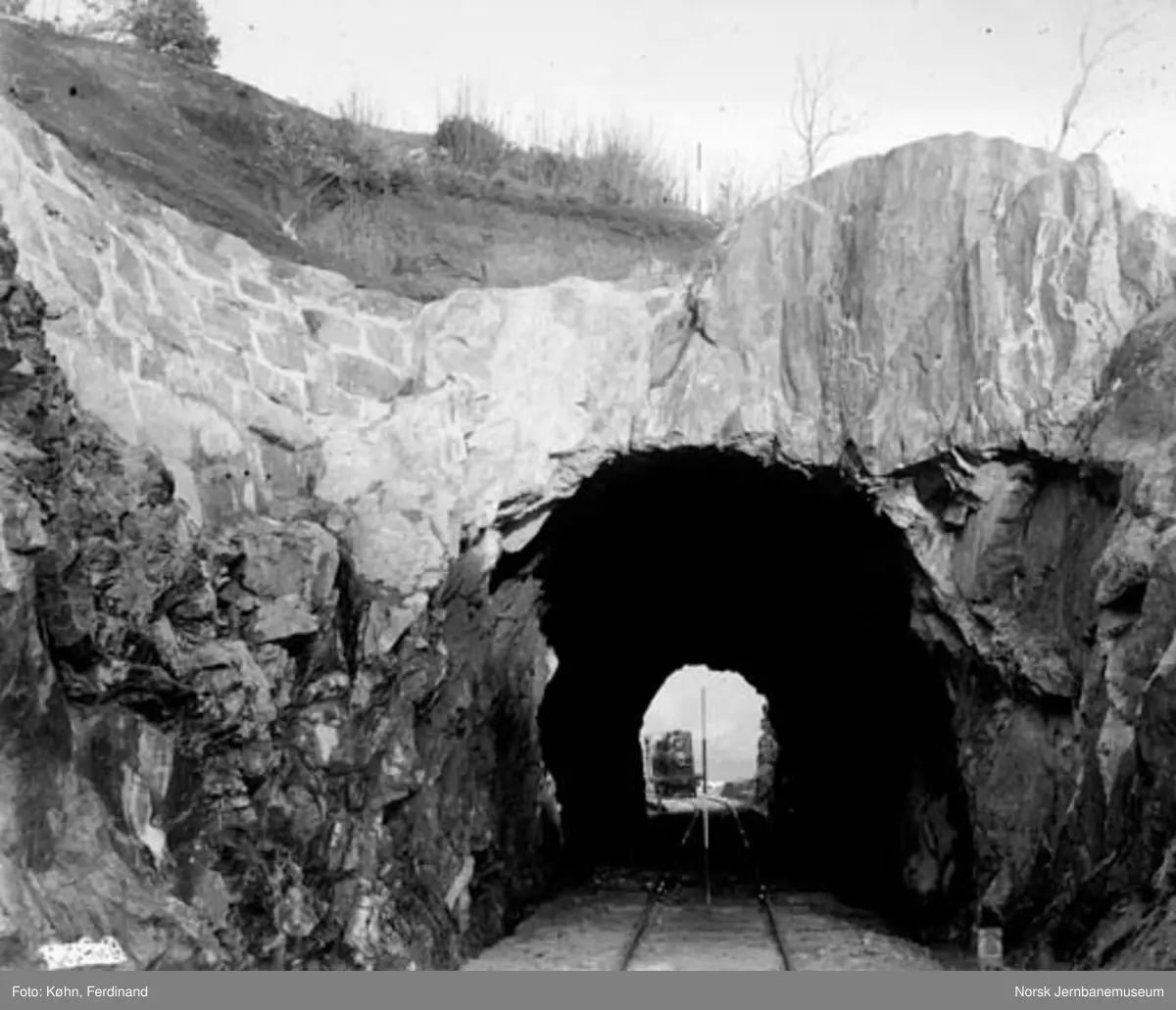 Mosby tunnel søndre portal Norsk Jernbanemuseum / DigitaltMuseum