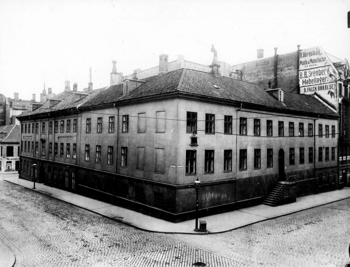 Revisjonsdepartementet. Prinsens gate 20, Oslo. Bygningen sett fra gata.